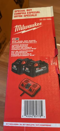M18 18V Lithium-Ion Dual Bay Rapid Battery Charger w/ (2) 8Ah HIGH OUTPUT Batteries