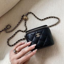 Chanel beaute black makeup bag cosmetic chain quilted vanity case