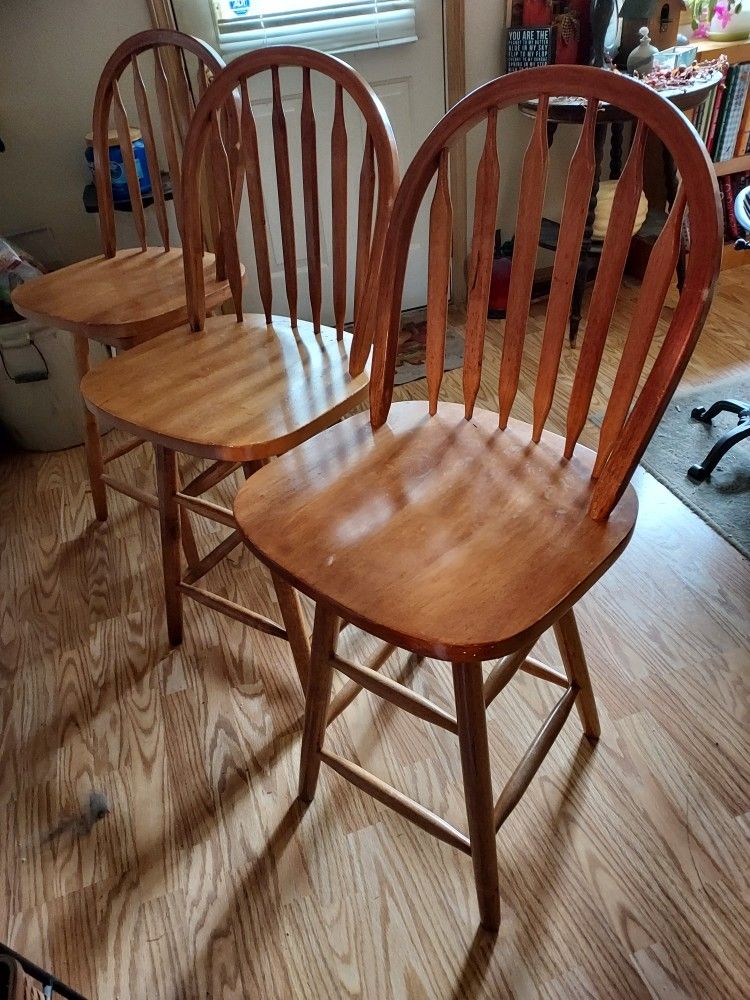 Bar Stools! Great Condition!
