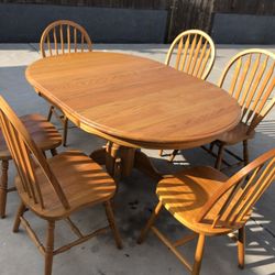 Classic Oak Detailed Arrow Back Dining Arm Chair