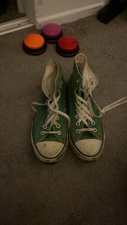 Green high top converse size women’s 9