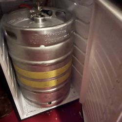 Kegerator With Keg And C02 Pump Included