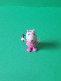 Jazwares Suzy Sheep Music Themed Action Figure 2.5” with Microphone.