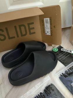 black yeezy slides size 10
