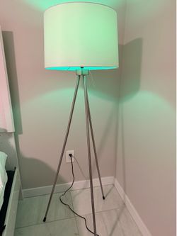 Modern Tripod Floor Lamp
