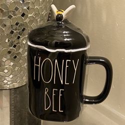 Rae Dunn honey bee Mug