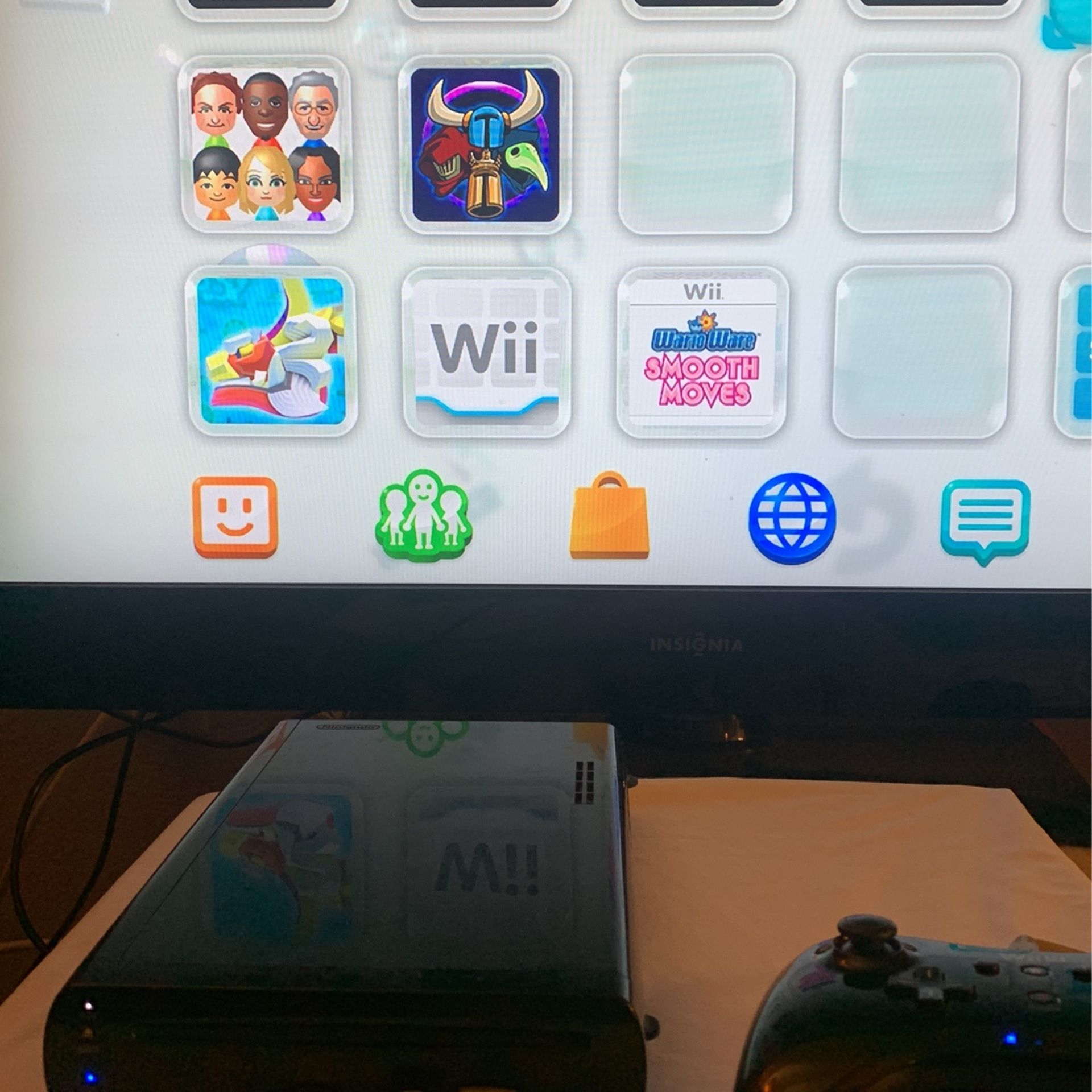 Wii U 32 GB. [+8GB DRIVE]Console Bundle Game Collection  (Original Wii Sequel)