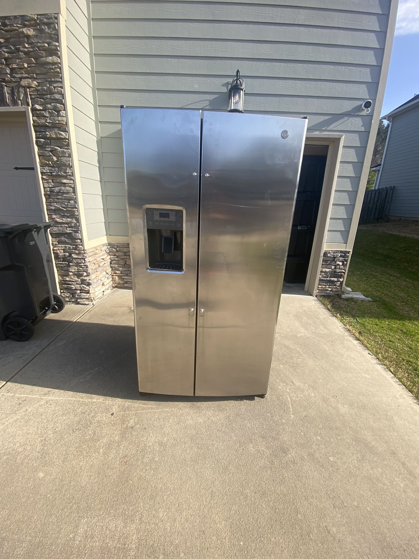 GE Refrigerator