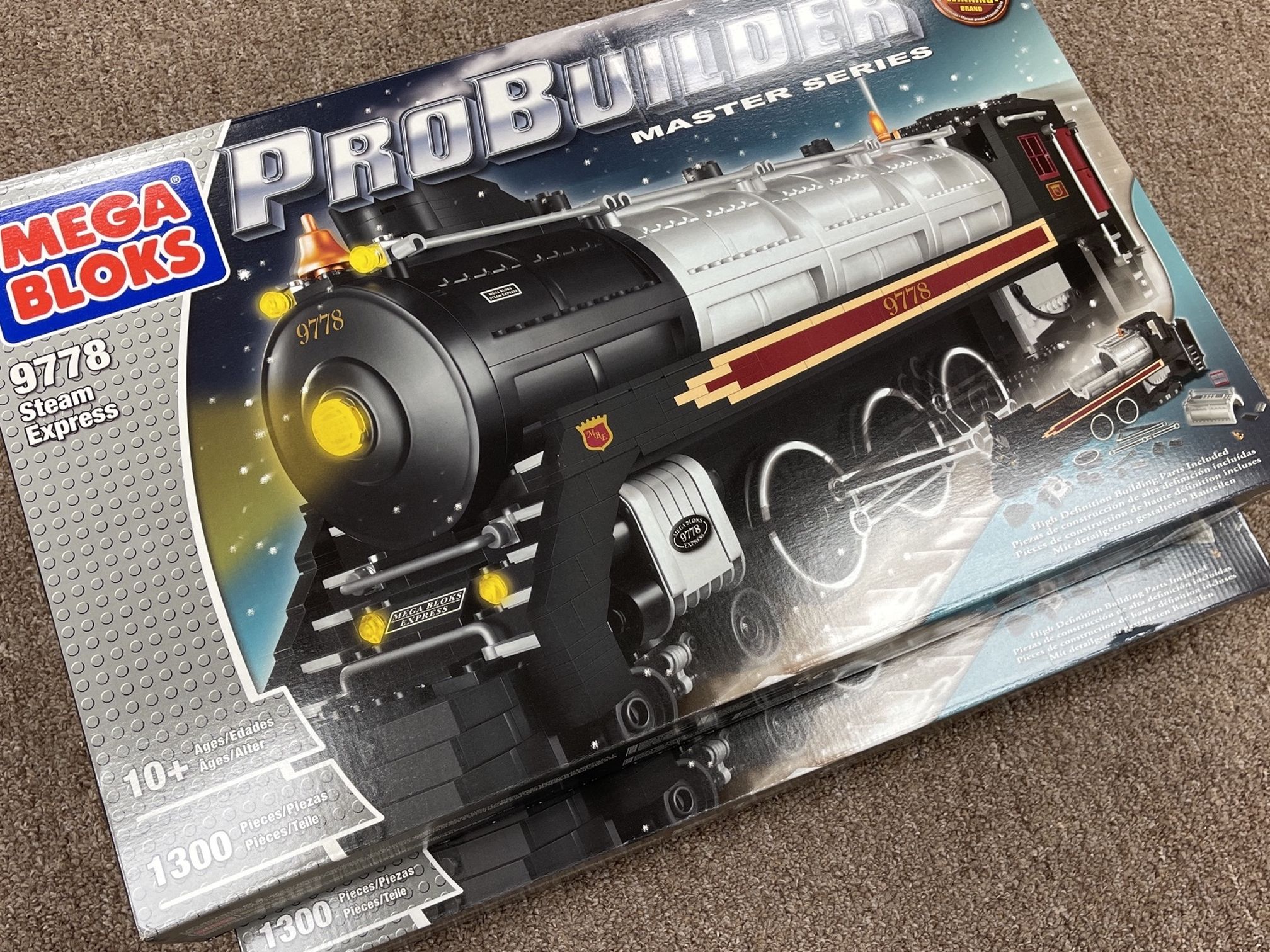 NEW Mega Bloks Pro Builder 9778 Steam Express Locomotive New Sealed Box