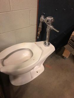 Comercial Toilet