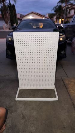 Peg stand