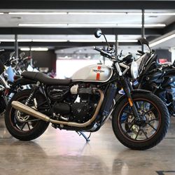 2017 TRIUMPH STREET TWIN 