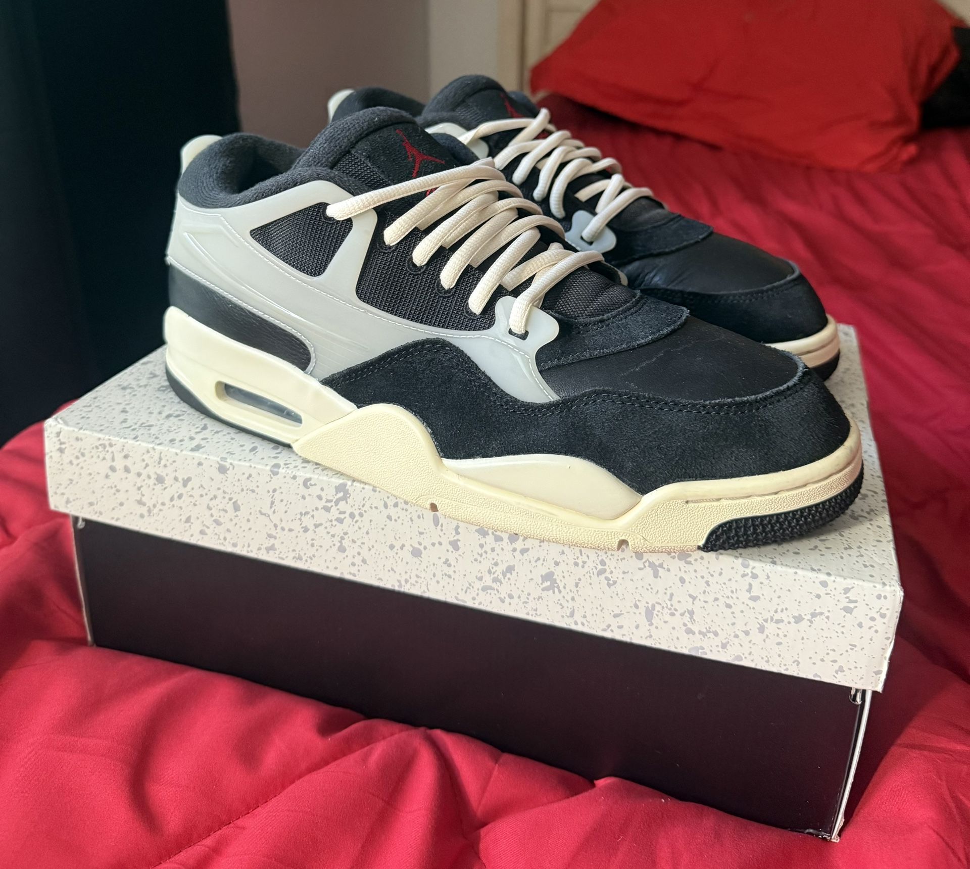 Nike Air Jordan 4
