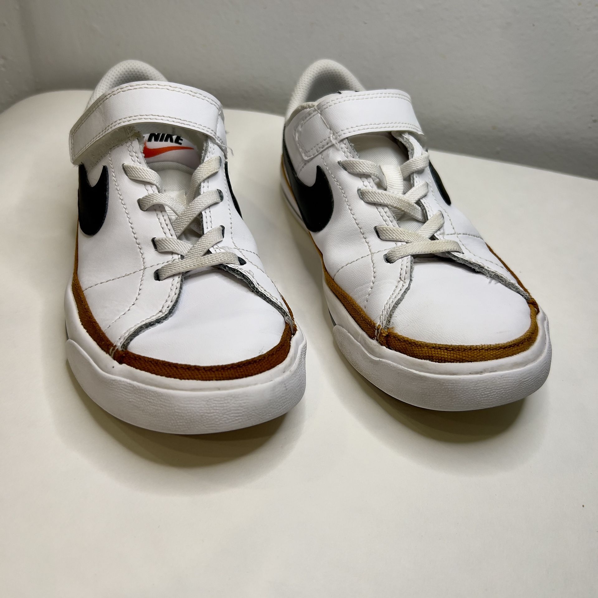 Size 3y - Nike Court Legacy Low White Desert Ochre