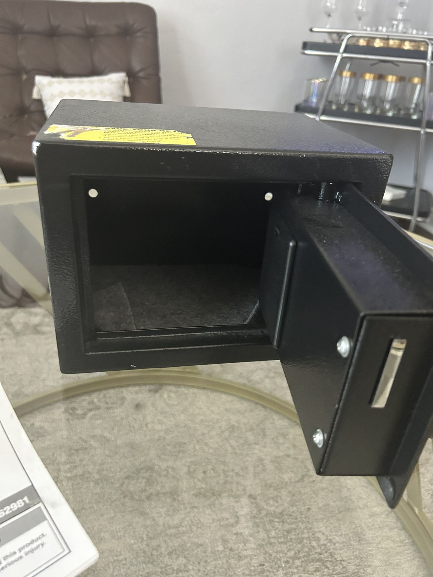 Personal Safe With Pin And Keys