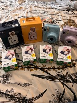 Instax Mini 11 Polaroid Camera
