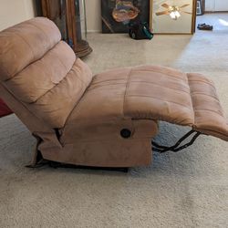 2 Electric Recliner Chairs 