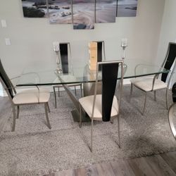 Glass Dinning Table Set With Chairs.