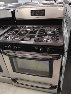 Stainless four burners gas Rang with warranty Delivery Available fee depends on address