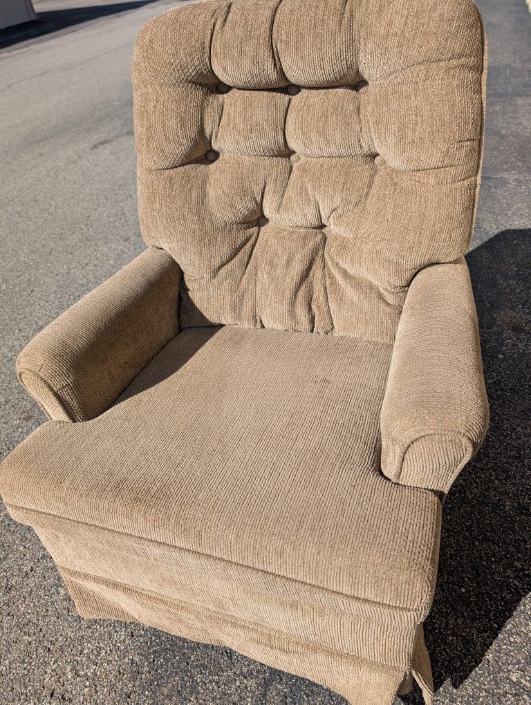 Comfortable Swivel Reading Chair