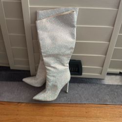 In Excellent Condition Worn Once Only In The House For 10 Minutes 