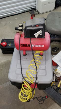 Central Pneumatic 3-Gallon Air Compressor