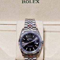Rolex Datejust 41 – Black Dial, Fluted Bezel, Jubilee