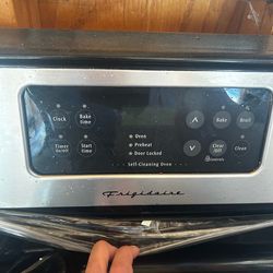 Frigidaire stove