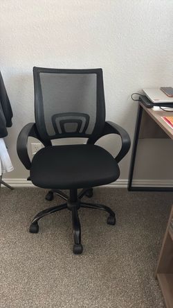 Black Mesh Mid-Back Office Chair