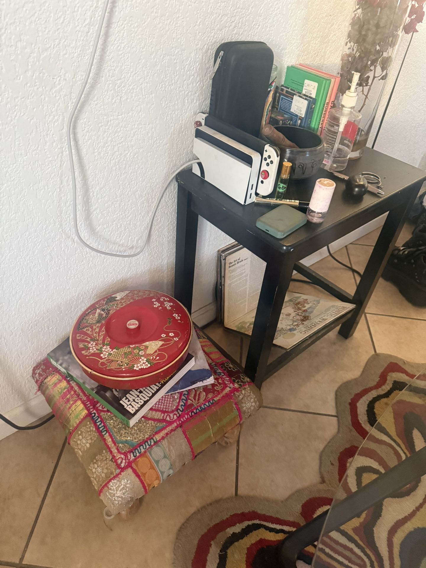 Side Table, Lamp, Plant Holder, Painting