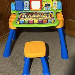 Vtech Ready To Learn Desk activity 