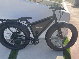 Sondors Ebike | Black | Upgraded Fenders | 7-speed | Rack and Bag Kit