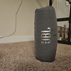 Jbl Charge 5 Like New 