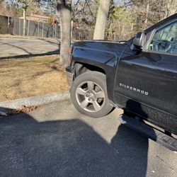 I have 20inch Chevy 6lug Wheels With Tires 