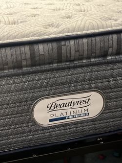 Simmons Beautyrest King Pillowtops $500