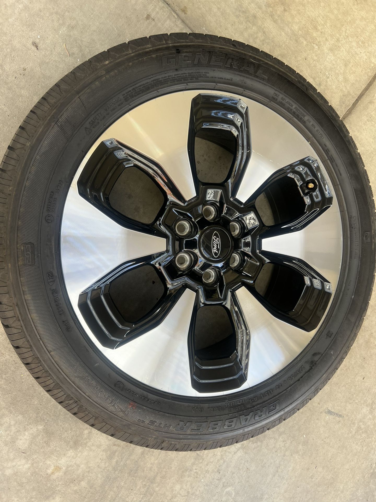 22” Ford Expedition Or F-150 Rims And Tires