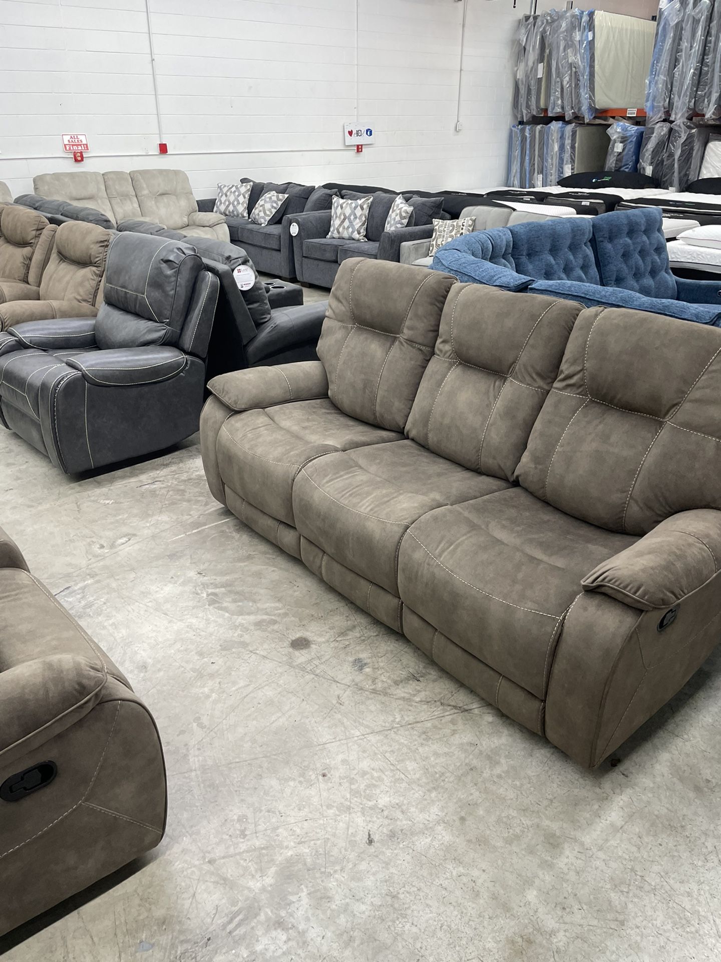 Sofas, Loveseats And Sectionals