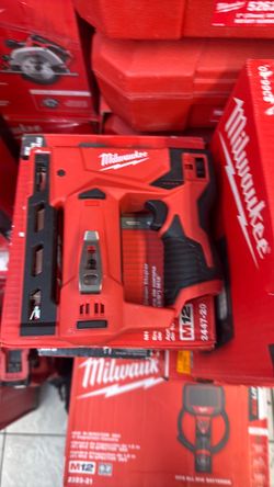 Milwaukee M12 Crown Stapler 2447-20