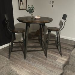 Table & Chair Set