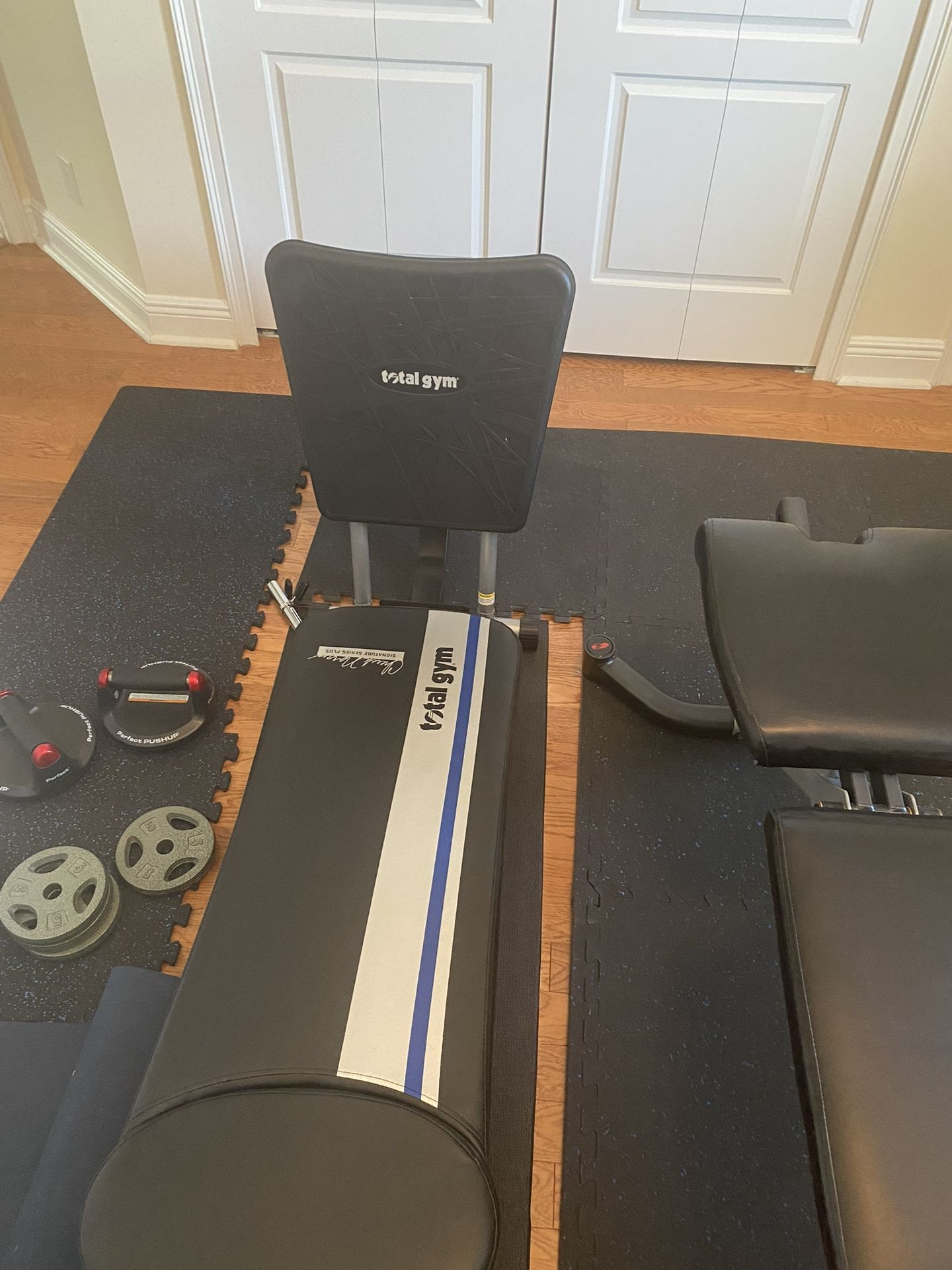 Total Gym Chuck Norris Signature Series Plus – Excellent Condition Exercise Equipment
