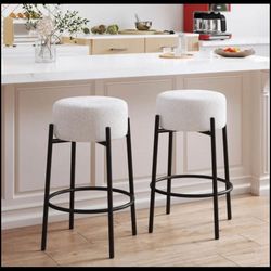 2 matching Swivel Bar Stools