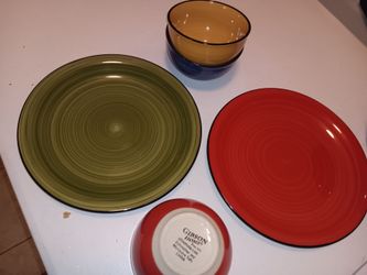 Gibson Home Multicolor Dinnerware Set