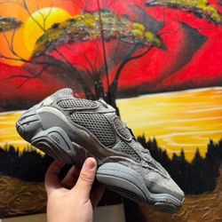 Yeezy 500 Granite  Size 8.5