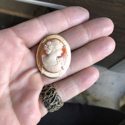 Large Shell Cameo Brooch