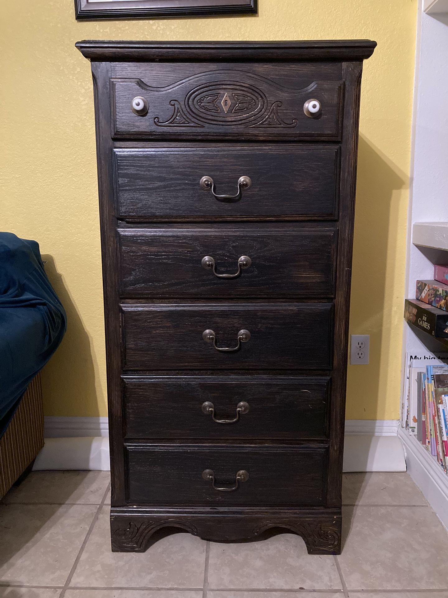 Dresser