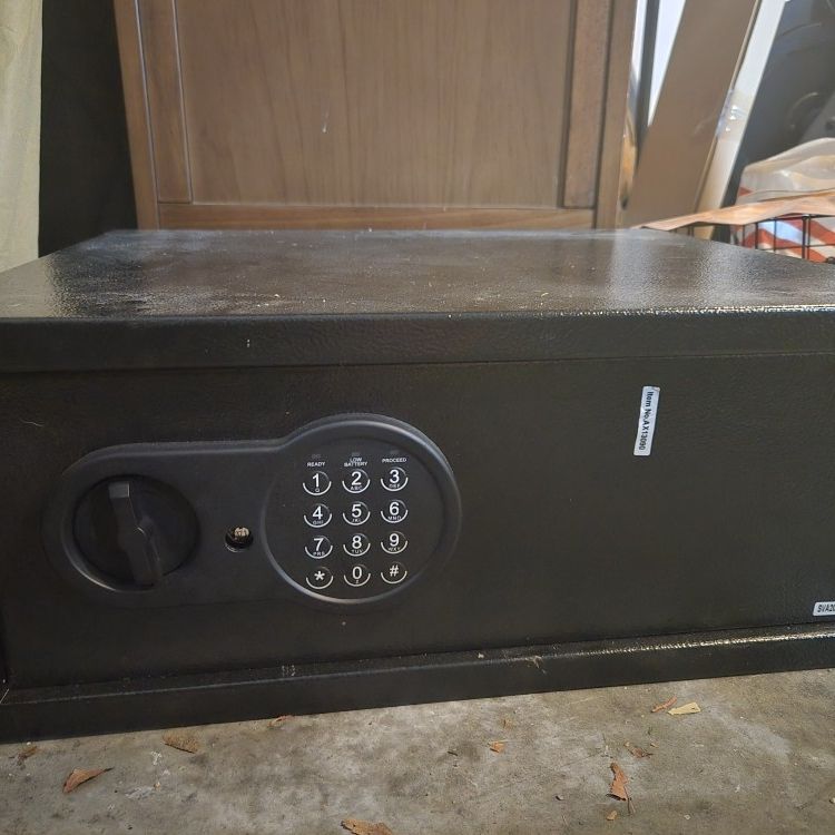 Barska Digital Keypad Home & Office Steel Security Safe Lock Box with ...