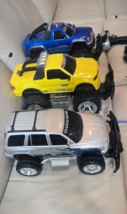 Collection of Vintage RC Trucks & Cars (AS-IS) Dodge, Ford, Chevrolet, and Lincoln