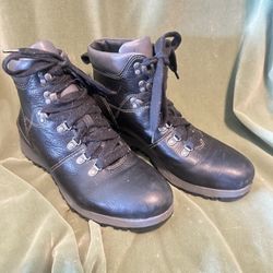 Women’s Bionica Dalton Hiking Boots sz 9 waterproof leather