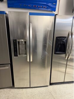 Side-by-side refrigerator