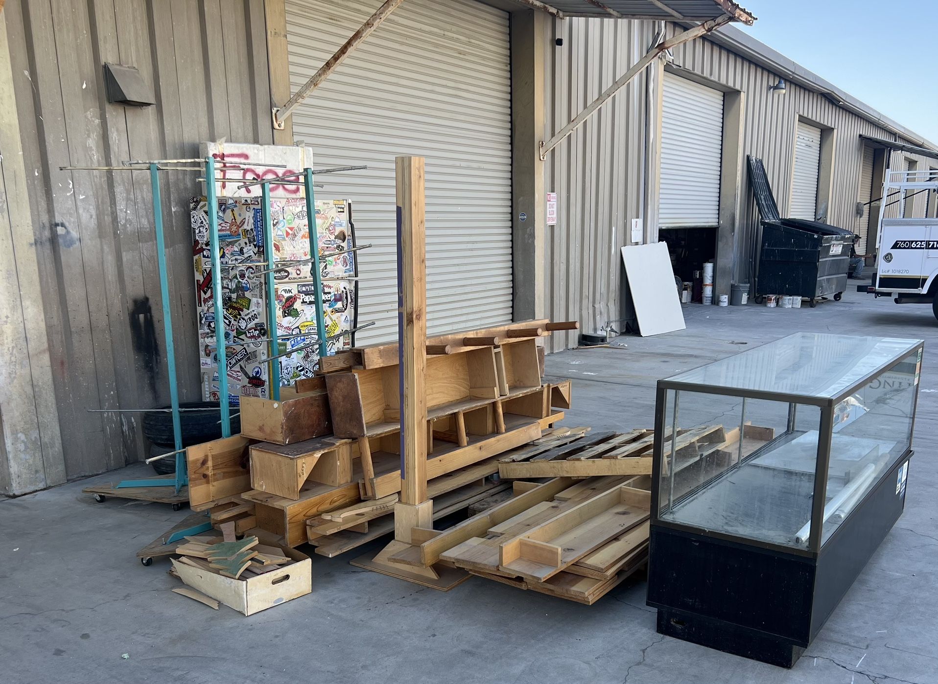 Free Stuff -curb Alert